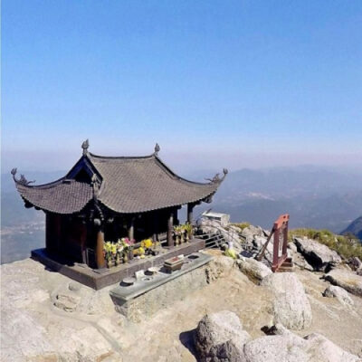 Hình ảnh chùa Yên Tử trên cao