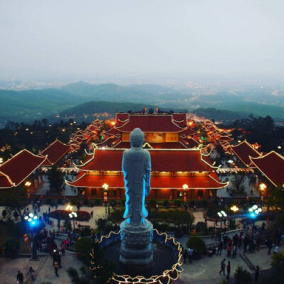 Cùng thăm chùa Ba Vàng Quảng Ninh