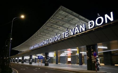 Sân bay Vân Đồn về đêm