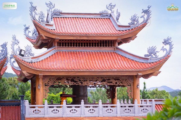 Lầu Chuông chùa Ba Vàng