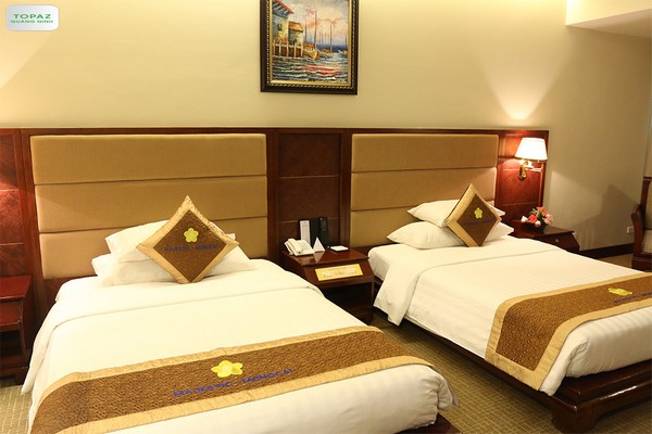 Khách sạn ở Bãi biển Trà Cổ - Phòng khách sạn Majestic Trà Cổ