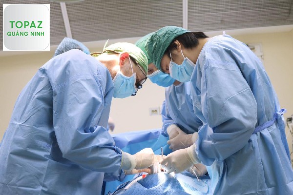 Các bác sĩ Việt Nam Thụy Điển Uông Bí