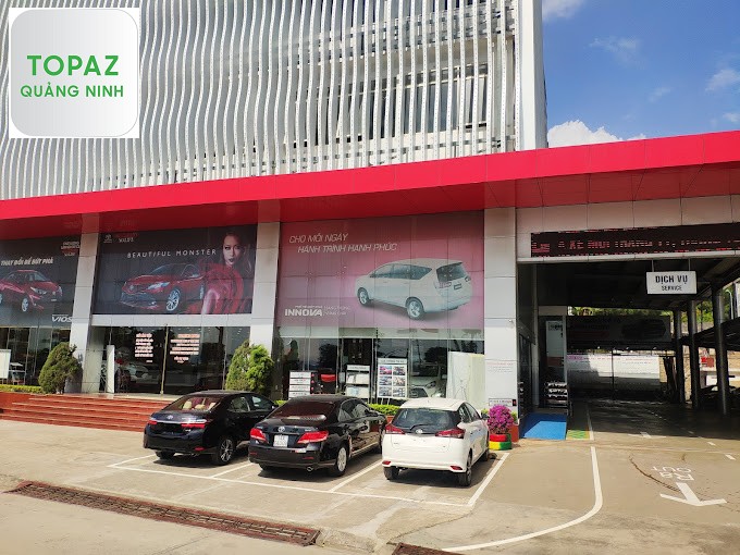 Toyota Quảng Ninh có khu vực để xe rộng rãi nên rất tiện lợi cho khách hàng