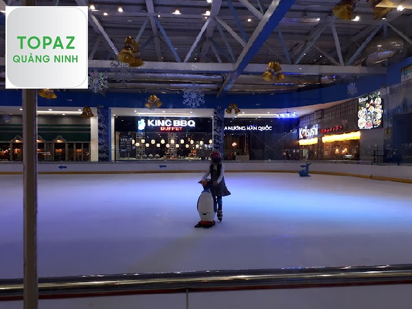 Vinpearl Land Ice Rink Hạ Long