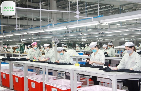 Hình ảnh một xưởng sản xuất công nghiệp tại Khu công nghiệp Hải Hà