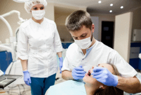 Chọn đúng cơ sở nha khoa sẽ giúp tiết kiệm thời gian, chi phí và hạn chế biến chứng xấu cho Implant